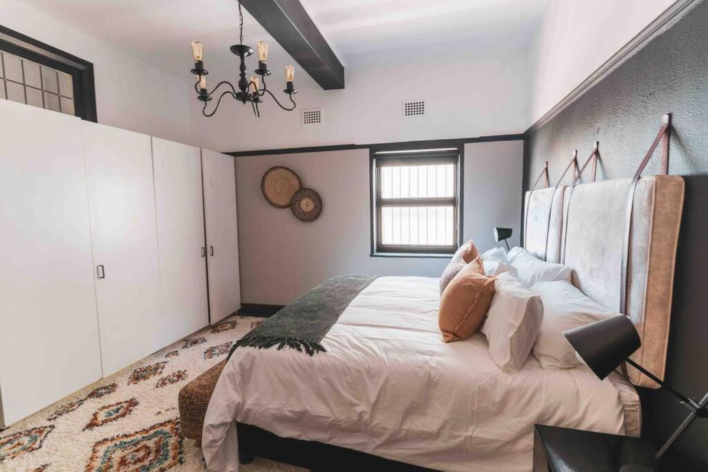 Cozy One-Bedroom In The Heart Of Sea Point Cape Town Exterior photo